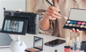 中國(guó)網(wǎng)絡(luò)直播行業(yè)全景調(diào)研及投資戰(zhàn)略咨詢（2025年版）